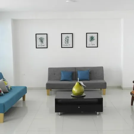 Pensión In Guest - C1-l Near The Sea With Pool Air Conditioning And Wifi *