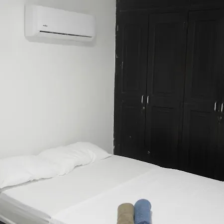Pensión In Guest - C1-l Near The Sea With Pool Air Conditioning And Wifi *